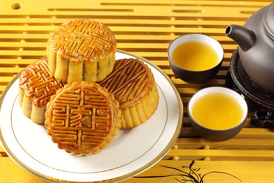 中秋月正圆